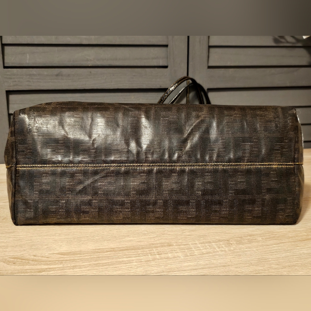 Authentic FENDI Zucca Spalmati Coated Canvas Tote - Picture 6 of 16